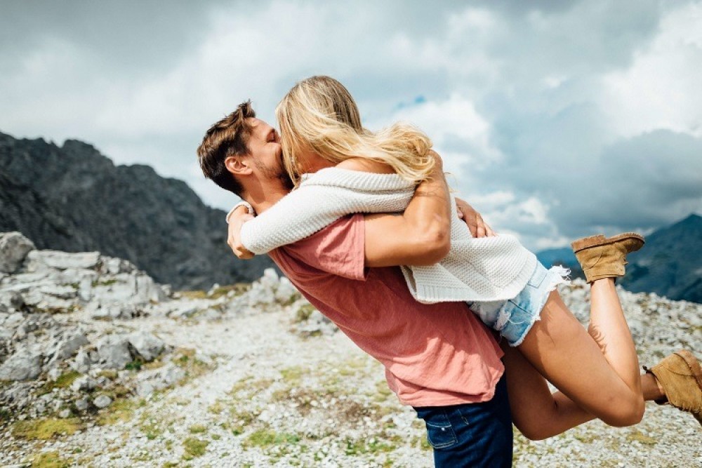 De ce preferă bărbații să țină în secret relațiile amoroase